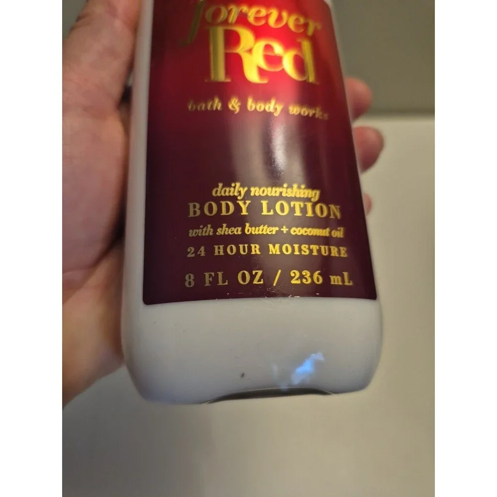 Bath and Body Works Forever Red Lotion 8 Fl Oz